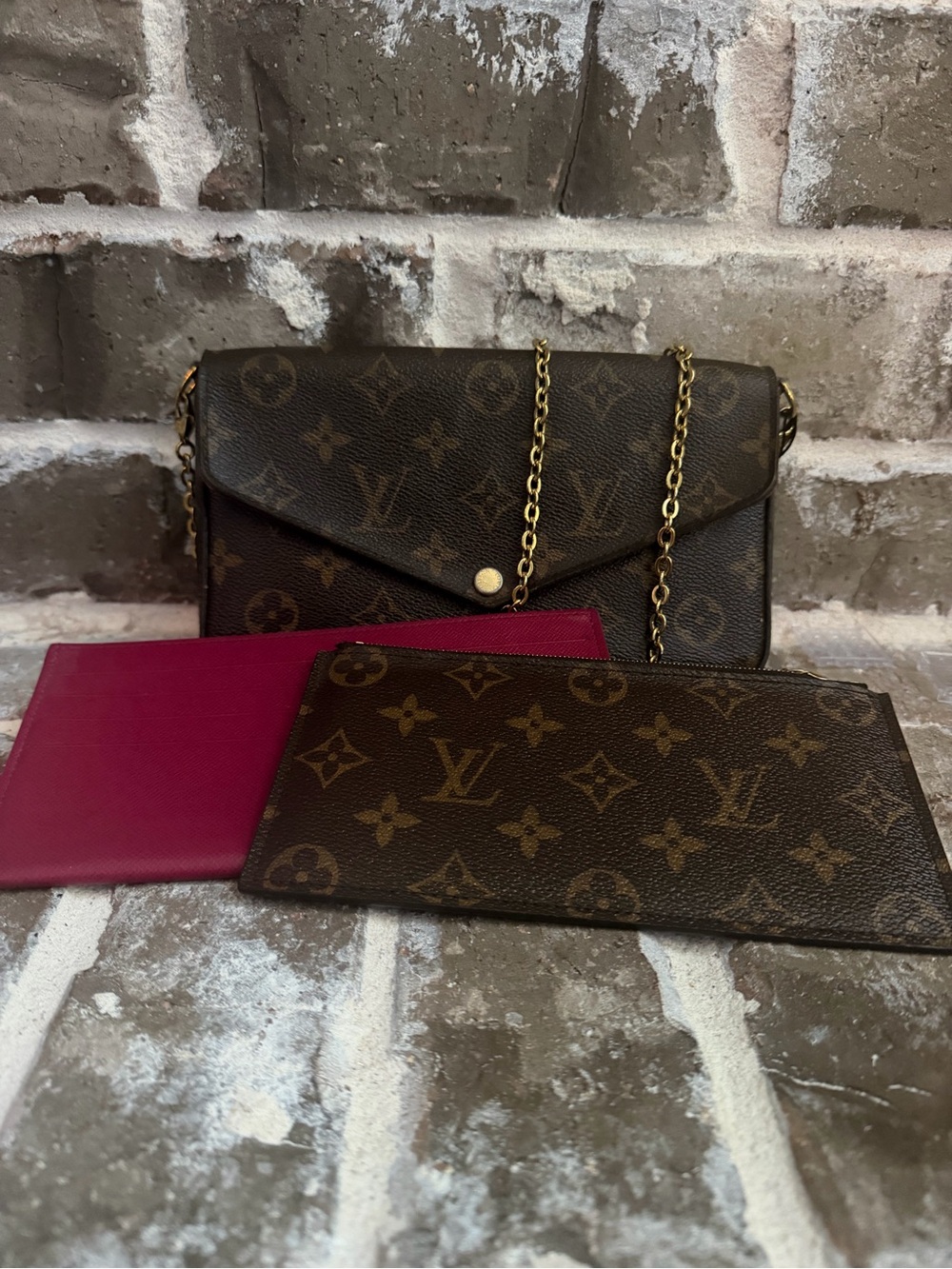 Louis Vuitton Monogram Felicie comes with both inserts